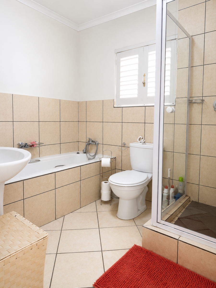 2 Bedroom Property for Sale in Burgundy Estate Western Cape
